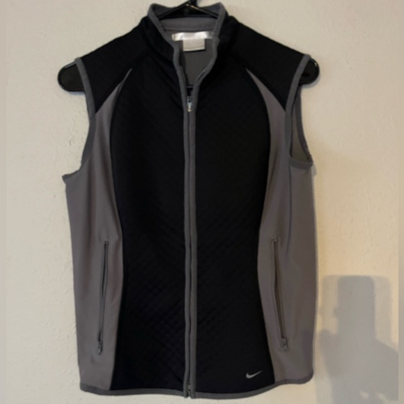 Nike Sphere Thermal
Vest Full Zip - Picture 2 of 6